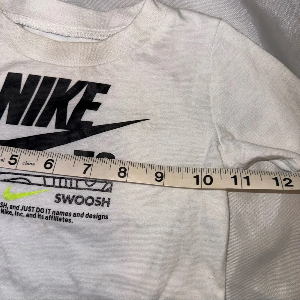 Nike Baby 12 mos Unisex‎ Boy Girl White w/Black Long Sleeve T-Shirt